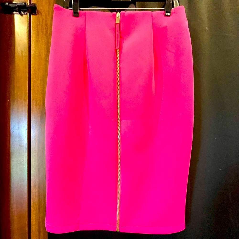 CATHERINE MALANDRINO SHOCKING FUCHSIA PENCIL SKIRT - SIZE 8 - NEW WITH TAGS